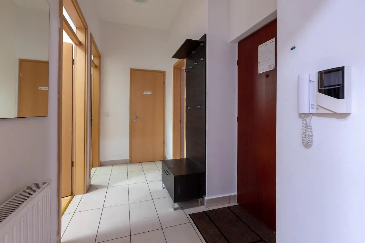 Dowtown Home In The Gozsdu Garden بودابست شقة