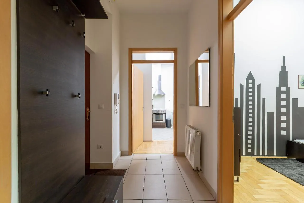 شقة Dowtown Home In The Gozsdu Garden بودابست