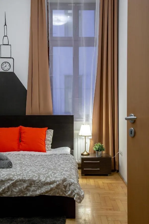 شقة Dowtown Home In The Gozsdu Garden بودابست المجر